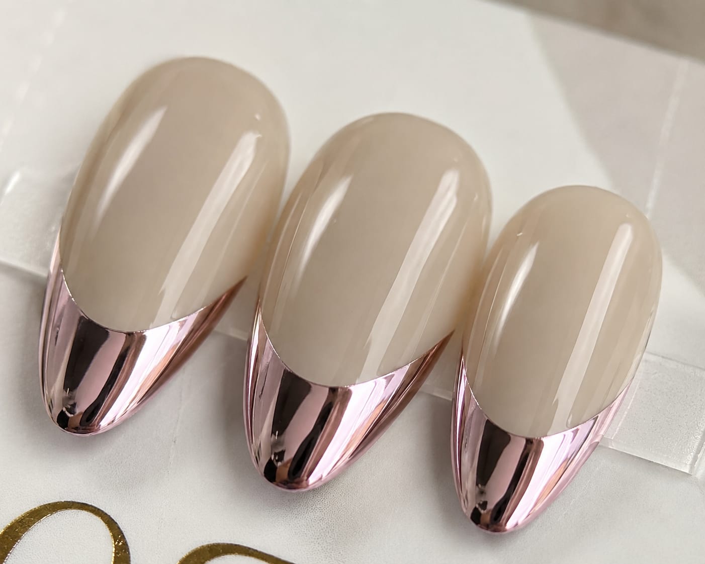 Rose Chrome French – Medium Almond